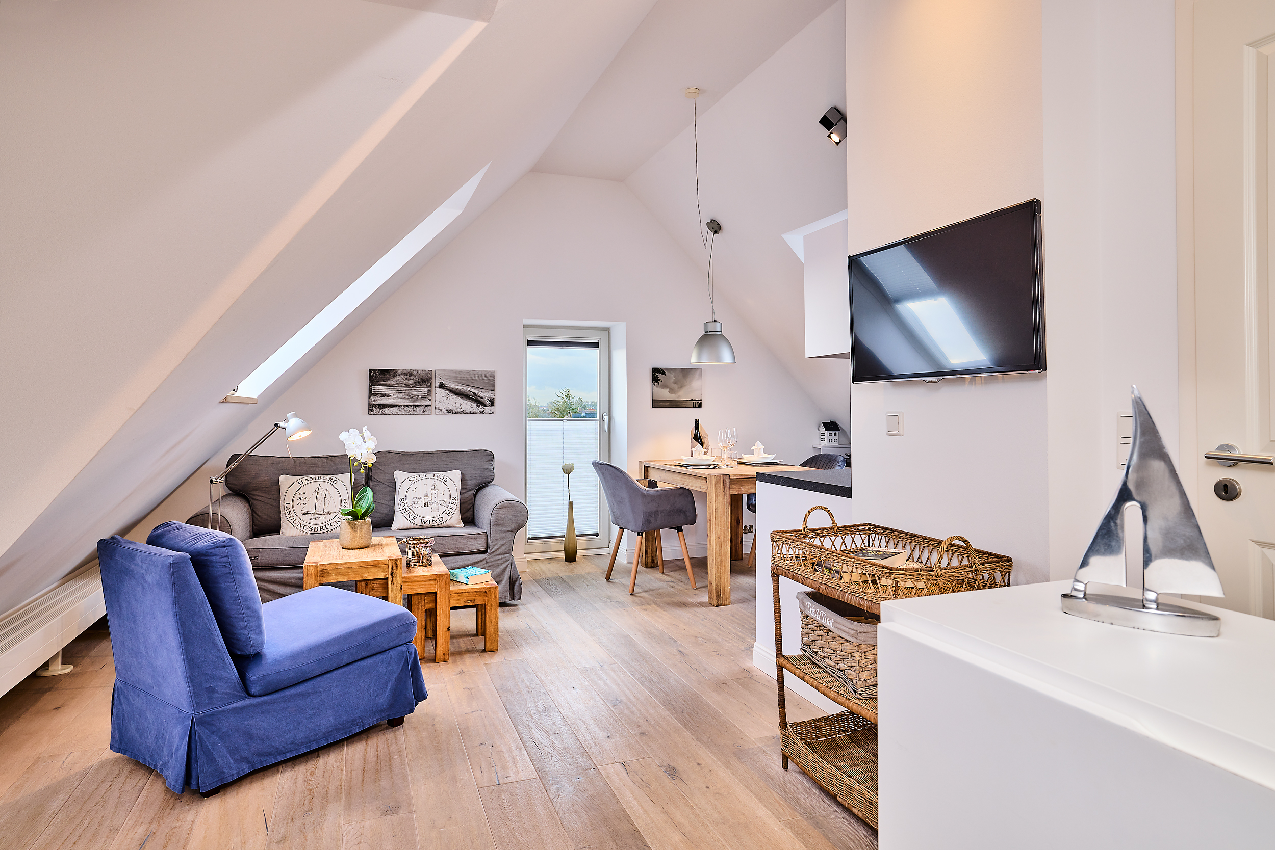 Modernes „Dachstudio“ in bester Lage von Westerland